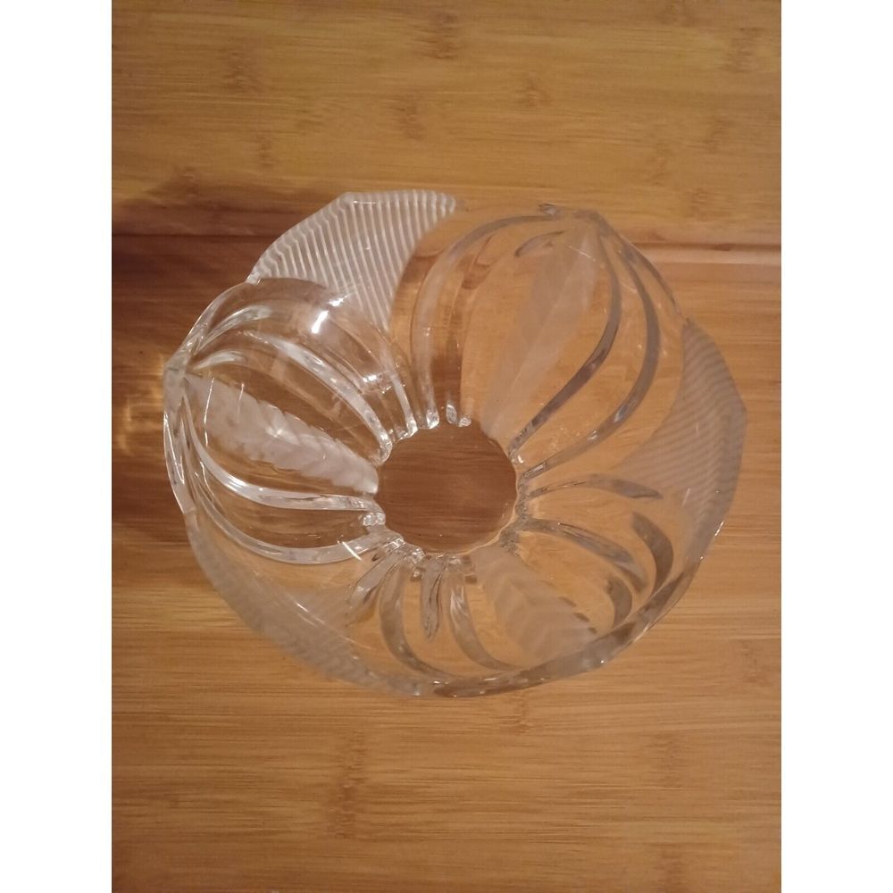 CRYSTAL BOWL‎ FROSTED ROSE BORDER 7 x 4 INCHES - Picture 7 of 7